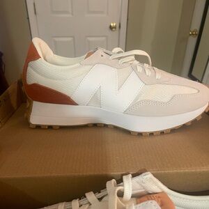 Women’s shoes (new)